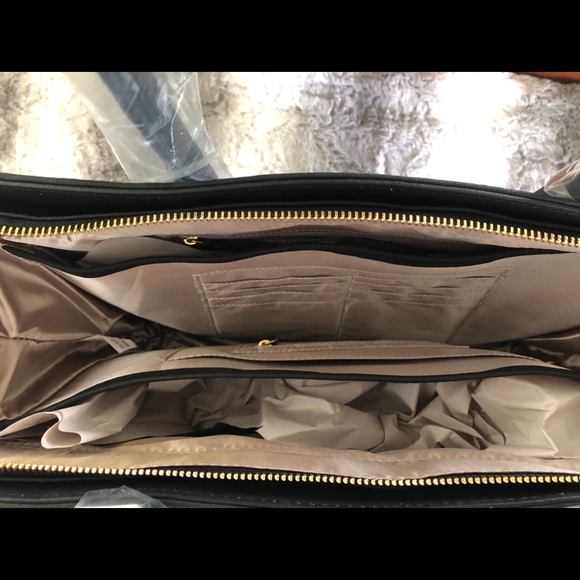 SOLD ON MERC! - Picture 6 of 8